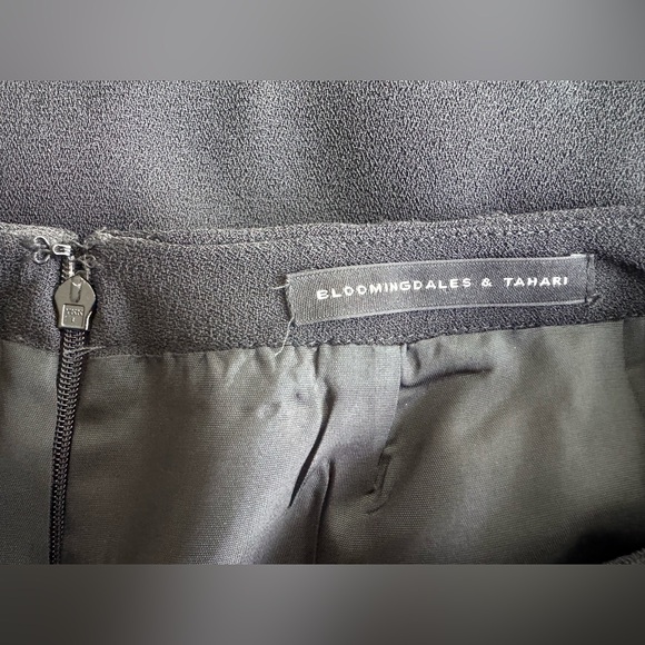Black skirt by Bloomingdale’s & Tahari, size 6 - Picture 6 of 9